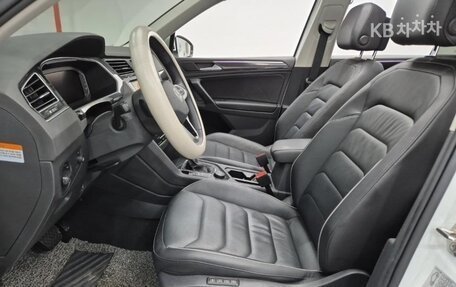 Volkswagen Tiguan II, 2022 год, 3 580 020 рублей, 11 фотография