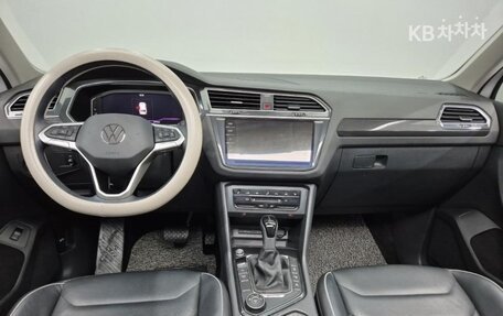 Volkswagen Tiguan II, 2022 год, 3 580 020 рублей, 7 фотография