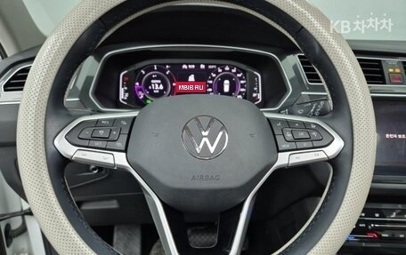 Volkswagen Tiguan II, 2022 год, 3 580 020 рублей, 9 фотография