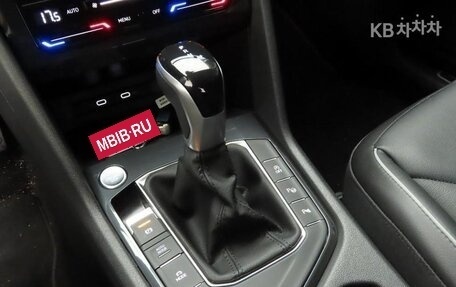 Volkswagen Tiguan II, 2021 год, 2 460 020 рублей, 10 фотография