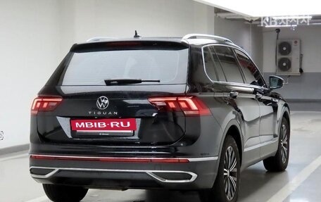 Volkswagen Tiguan II, 2021 год, 2 460 020 рублей, 4 фотография