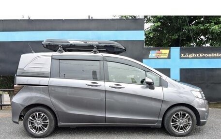 Honda Freed I, 2014 год, 850 000 рублей, 4 фотография