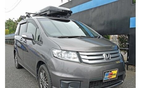 Honda Freed I, 2014 год, 850 000 рублей, 3 фотография