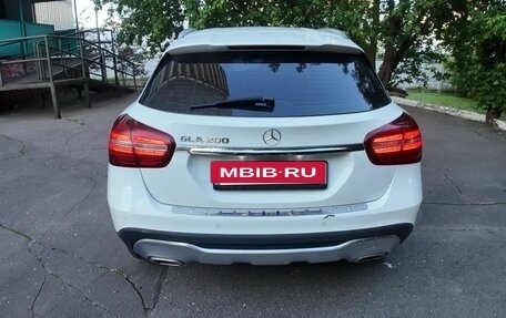 Mercedes-Benz GLA, 2018 год, 1 650 000 рублей, 3 фотография