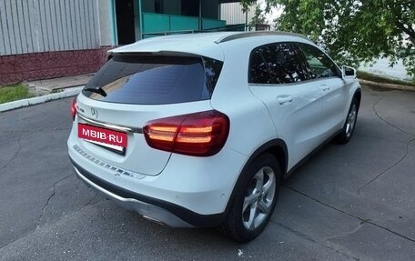 Mercedes-Benz GLA, 2018 год, 1 650 000 рублей, 2 фотография