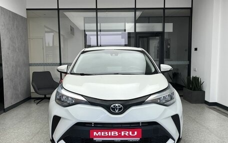 Toyota C-HR I рестайлинг, 2021 год, 2 200 000 рублей, 2 фотография