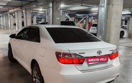 Toyota Camry, 2016 год, 1 990 000 рублей, 3 фотография