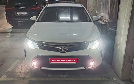 Toyota Camry, 2016 год, 1 990 000 рублей, 2 фотография