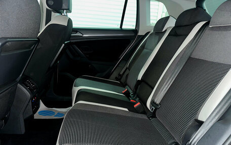 Volkswagen Tiguan II, 2019 год, 2 620 000 рублей, 7 фотография