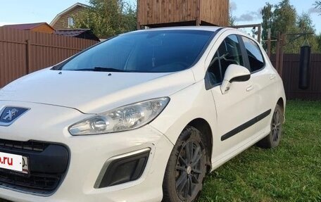 Peugeot 308 II, 2011 год, 310 000 рублей, 2 фотография