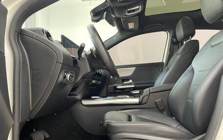 Mercedes-Benz GLA, 2021 год, 2 400 000 рублей, 9 фотография