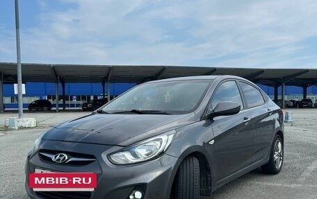 Hyundai Solaris II рестайлинг, 2011 год, 680 000 рублей, 8 фотография