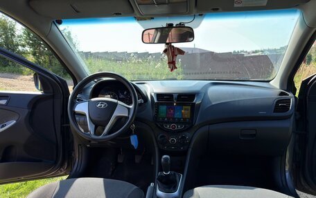 Hyundai Solaris II рестайлинг, 2011 год, 680 000 рублей, 19 фотография