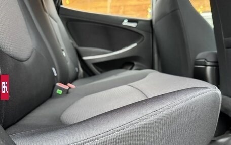 Hyundai Solaris II рестайлинг, 2014 год, 1 120 000 рублей, 12 фотография