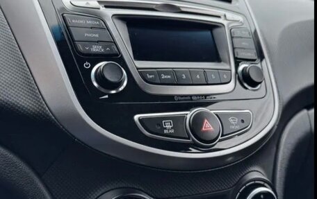 Hyundai Solaris II рестайлинг, 2014 год, 1 120 000 рублей, 19 фотография
