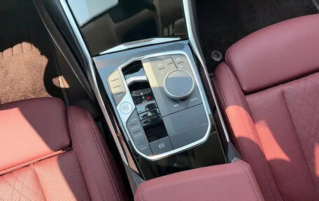 BMW 3 серия, 2023 год, 2 742 000 рублей, 10 фотография