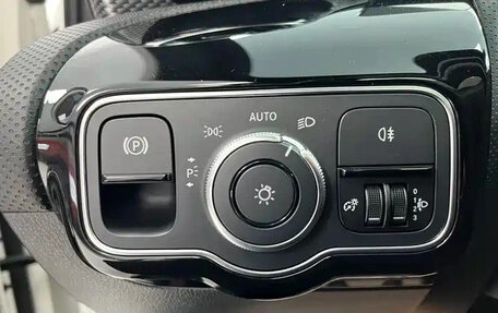 Mercedes-Benz A-Класс, 2022 год, 1 642 000 рублей, 11 фотография