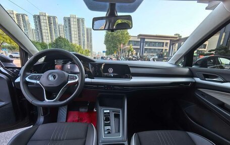 Volkswagen Golf VIII, 2023 год, 1 830 000 рублей, 6 фотография
