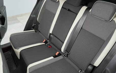 Volkswagen Tiguan II, 2019 год, 2 399 000 рублей, 12 фотография