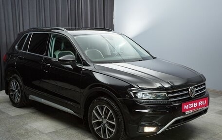 Volkswagen Tiguan II, 2019 год, 2 399 000 рублей, 3 фотография