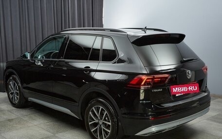 Volkswagen Tiguan II, 2019 год, 2 399 000 рублей, 6 фотография