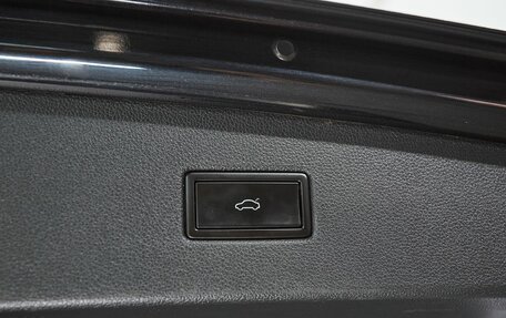 Volkswagen Tiguan II, 2019 год, 2 399 000 рублей, 20 фотография
