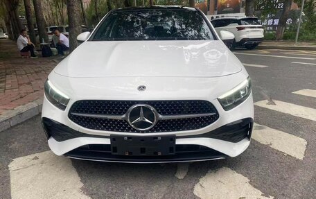 Mercedes-Benz A-Класс, 2023 год, 2 340 000 рублей, 2 фотография