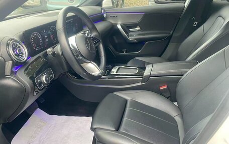 Mercedes-Benz A-Класс, 2023 год, 2 340 000 рублей, 8 фотография