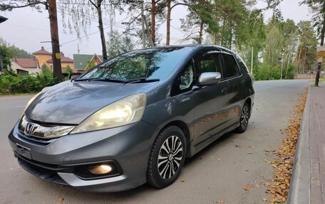 Honda Fit Shuttle I рестайлинг, 2015 год, 1 120 000 рублей, 1 фотография