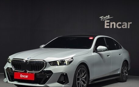 BMW 5 серия, 2026 год, 6 687 700 рублей, 1 фотография