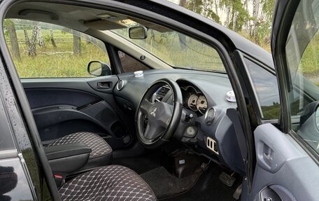 Mitsubishi Colt VI рестайлинг, 2003 год, 315 000 рублей, 9 фотография