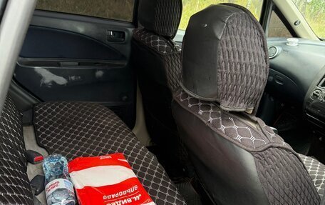 Mitsubishi Colt VI рестайлинг, 2003 год, 315 000 рублей, 8 фотография