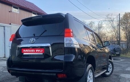 Toyota Land Cruiser Prado 150 рестайлинг 2, 2013 год, 2 750 000 рублей, 4 фотография