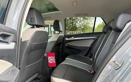 Volkswagen Golf VIII, 2022 год, 2 111 334 рублей, 10 фотография