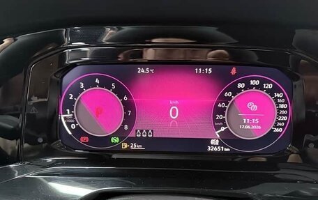 Volkswagen Golf VIII, 2022 год, 1 910 000 рублей, 10 фотография