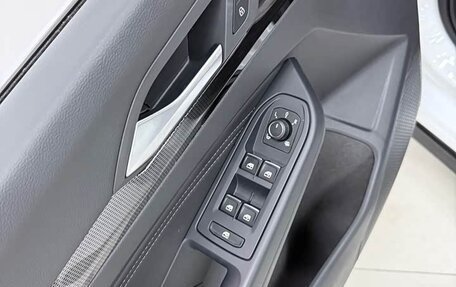 Volkswagen Golf VIII, 2022 год, 1 910 000 рублей, 16 фотография