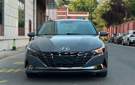 Hyundai Elantra, 2022 год, 1 160 000 рублей, 2 фотография