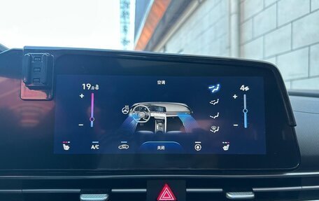 Hyundai Elantra, 2022 год, 1 160 000 рублей, 14 фотография