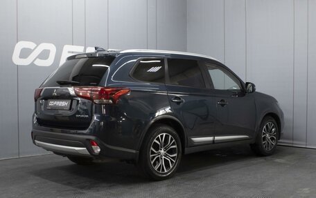 Mitsubishi Outlander III рестайлинг 3, 2017 год, 1 590 000 рублей, 2 фотография