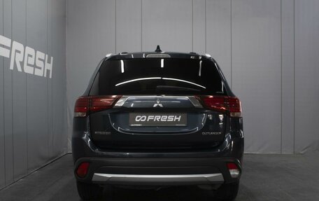 Mitsubishi Outlander III рестайлинг 3, 2017 год, 1 590 000 рублей, 4 фотография