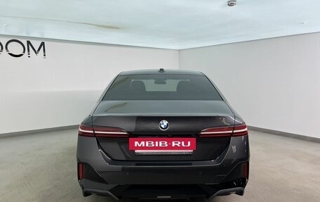 BMW 5 серия, 2024 год, 7 700 000 рублей, 4 фотография