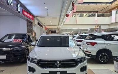 Volkswagen T-Roc I, 2022 год, 1 784 010 рублей, 1 фотография