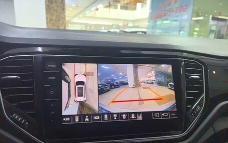 Volkswagen T-Roc I, 2022 год, 1 784 010 рублей, 9 фотография