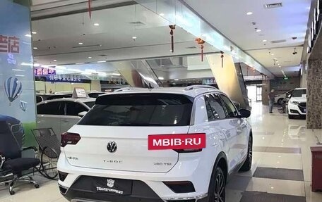 Volkswagen T-Roc I, 2022 год, 1 784 010 рублей, 4 фотография