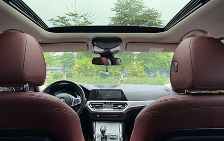 BMW 3 серия, 2023 год, 2 910 000 рублей, 10 фотография