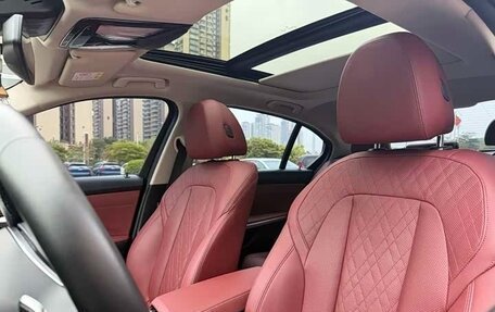 BMW 3 серия, 2023 год, 2 910 000 рублей, 15 фотография