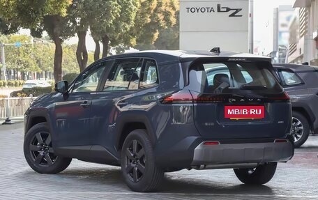 Toyota RAV4, 2025 год, 4 440 334 рублей, 2 фотография