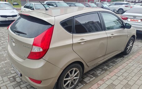 Hyundai Solaris II рестайлинг, 2011 год, 599 900 рублей, 8 фотография