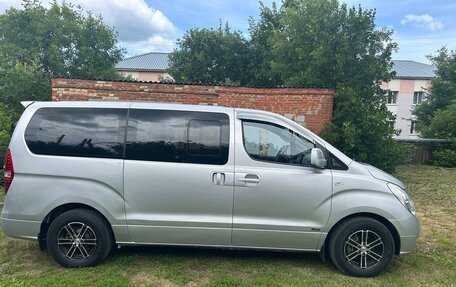 Hyundai Grand Starex Grand Starex I рестайлинг 2, 2009 год, 1 700 000 рублей, 1 фотография