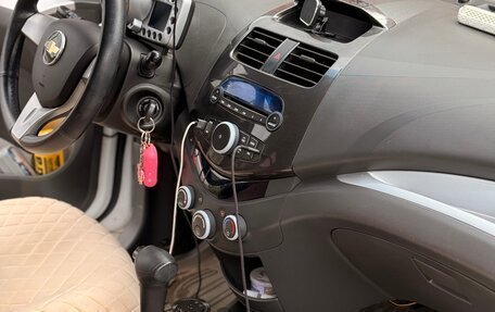Chevrolet Spark III, 2010 год, 600 000 рублей, 9 фотография
